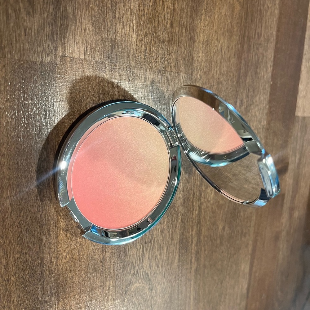 IT Cosmetics Ombre Radiance Blush in Love